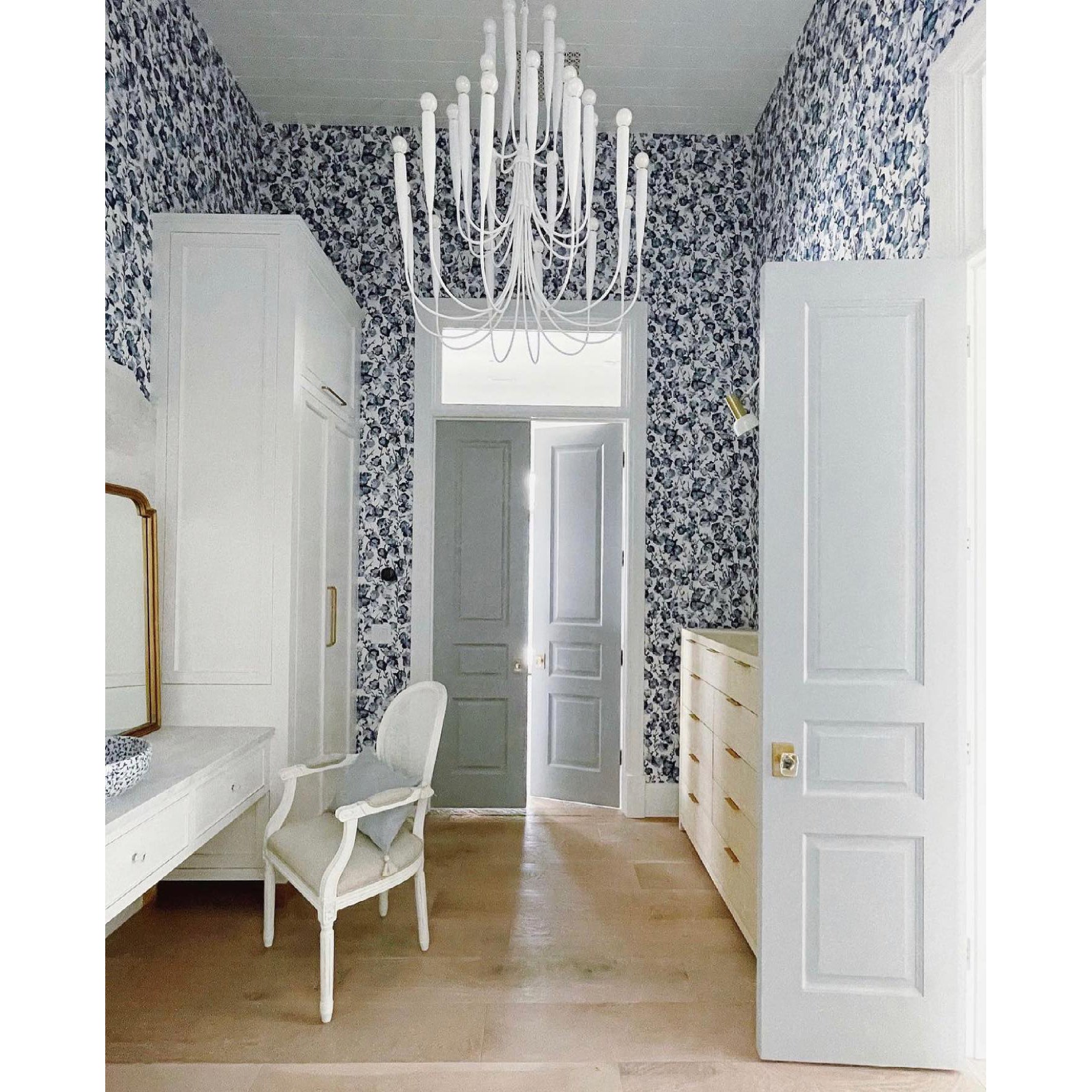 Acadia Chandelier Large