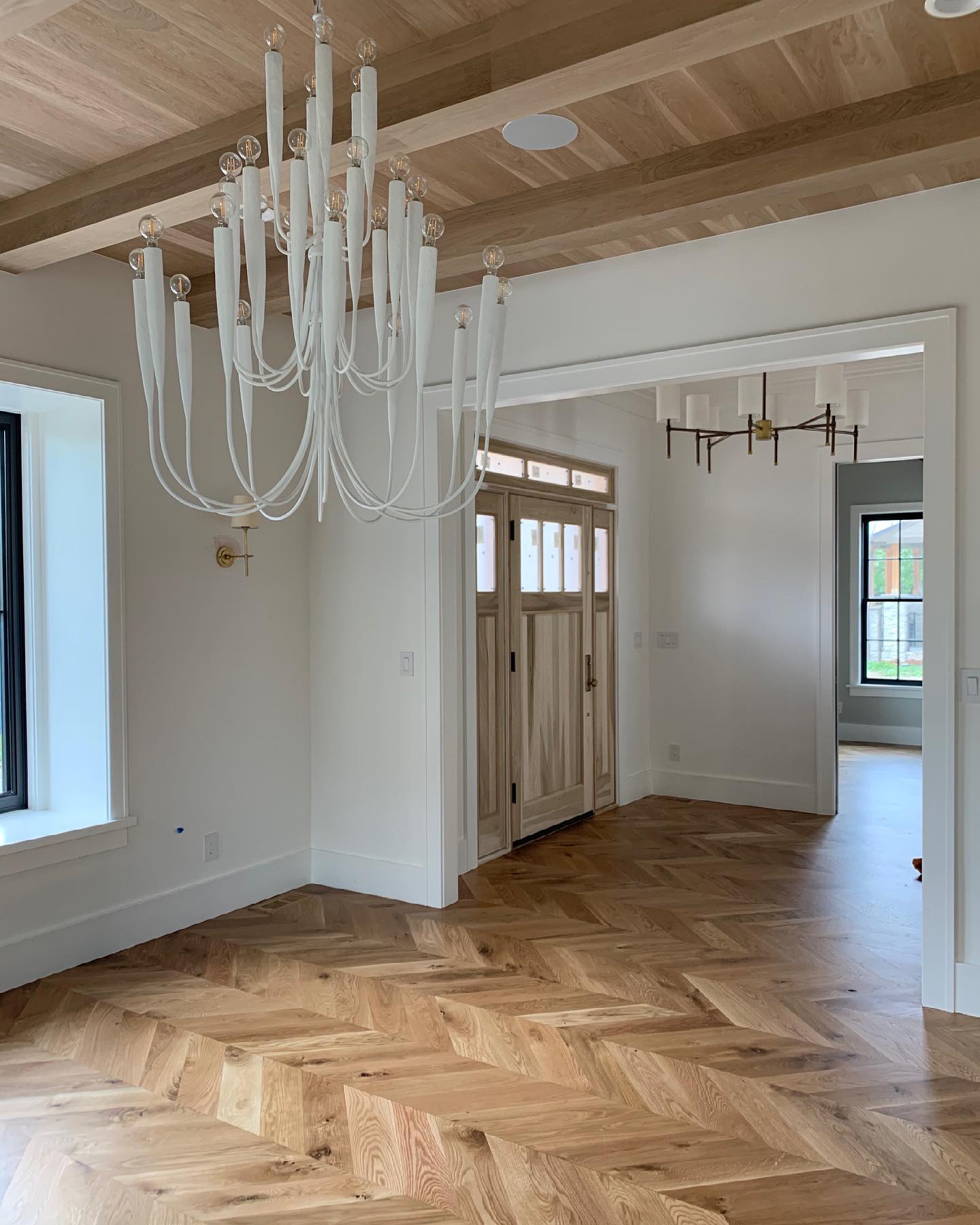 Acadia Chandelier Large