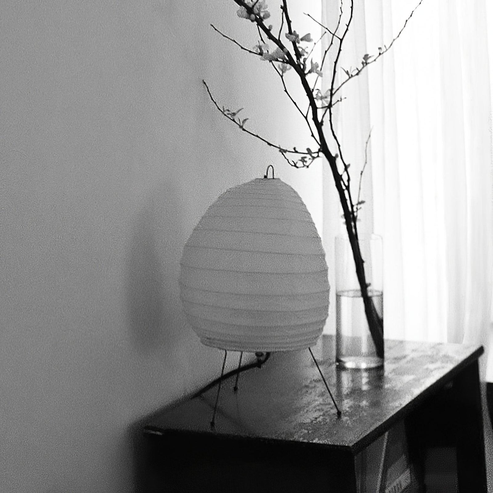 Akari 1N Table Lamp