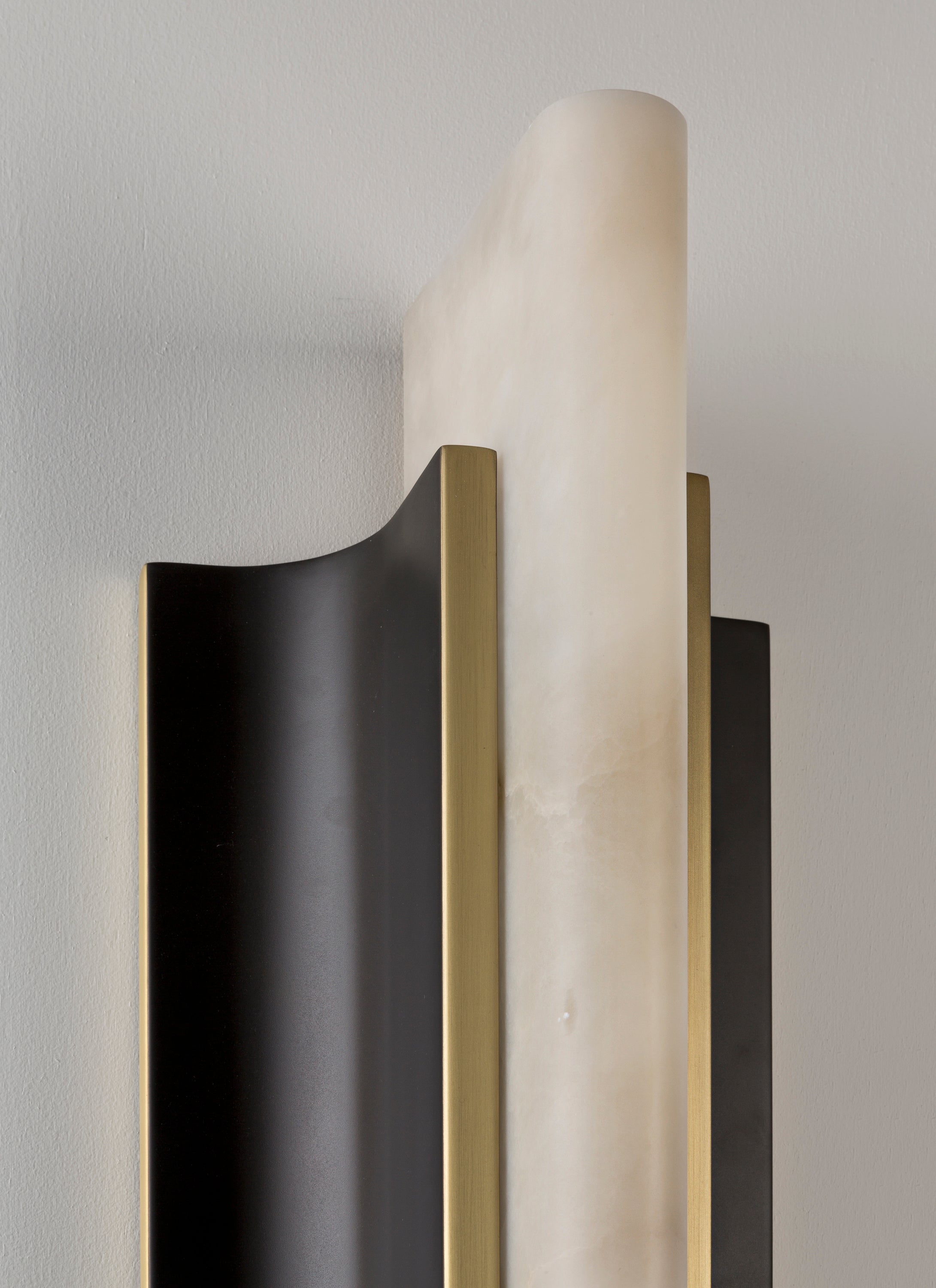 Timide Sconce