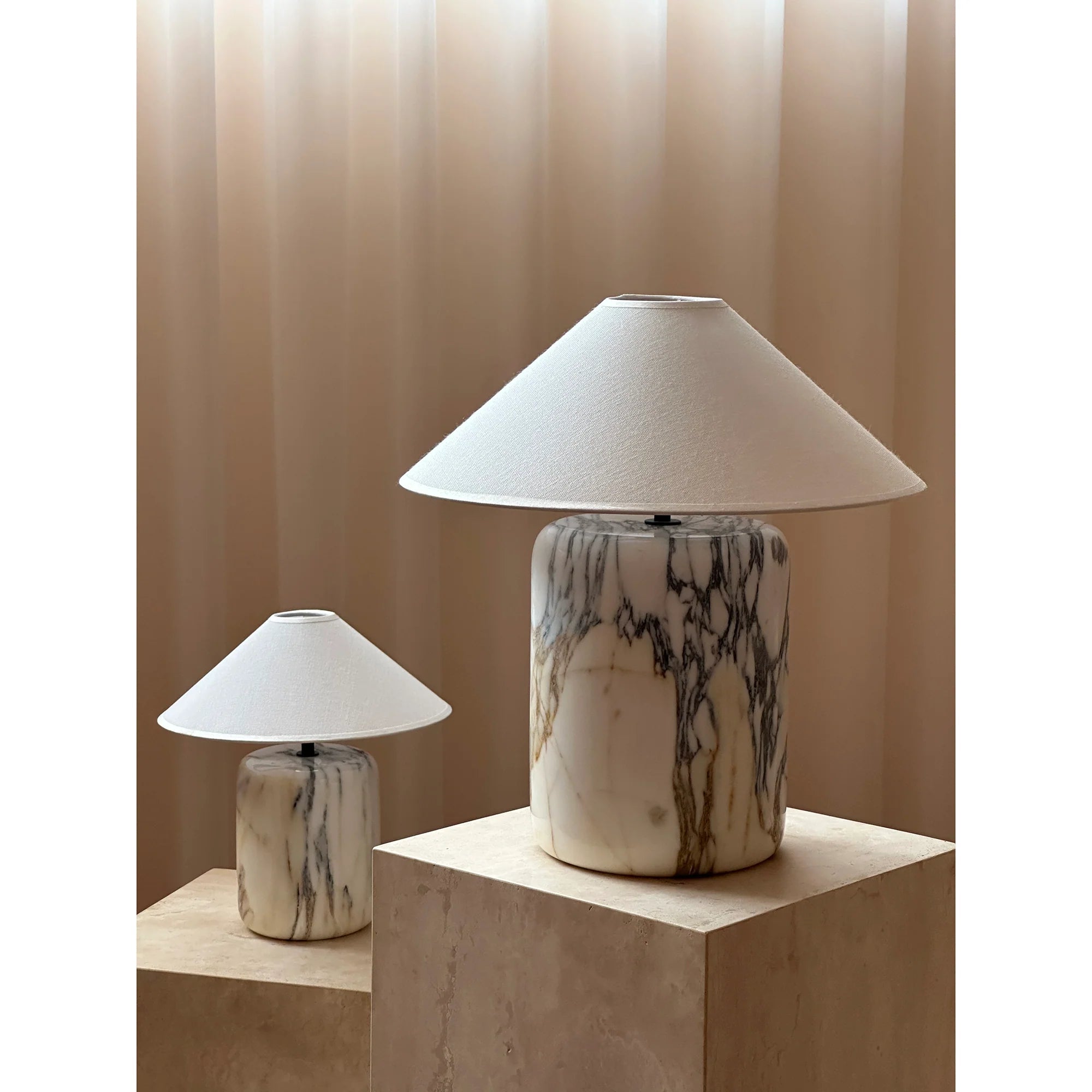 Block Calacatta Oro Table Lamp
