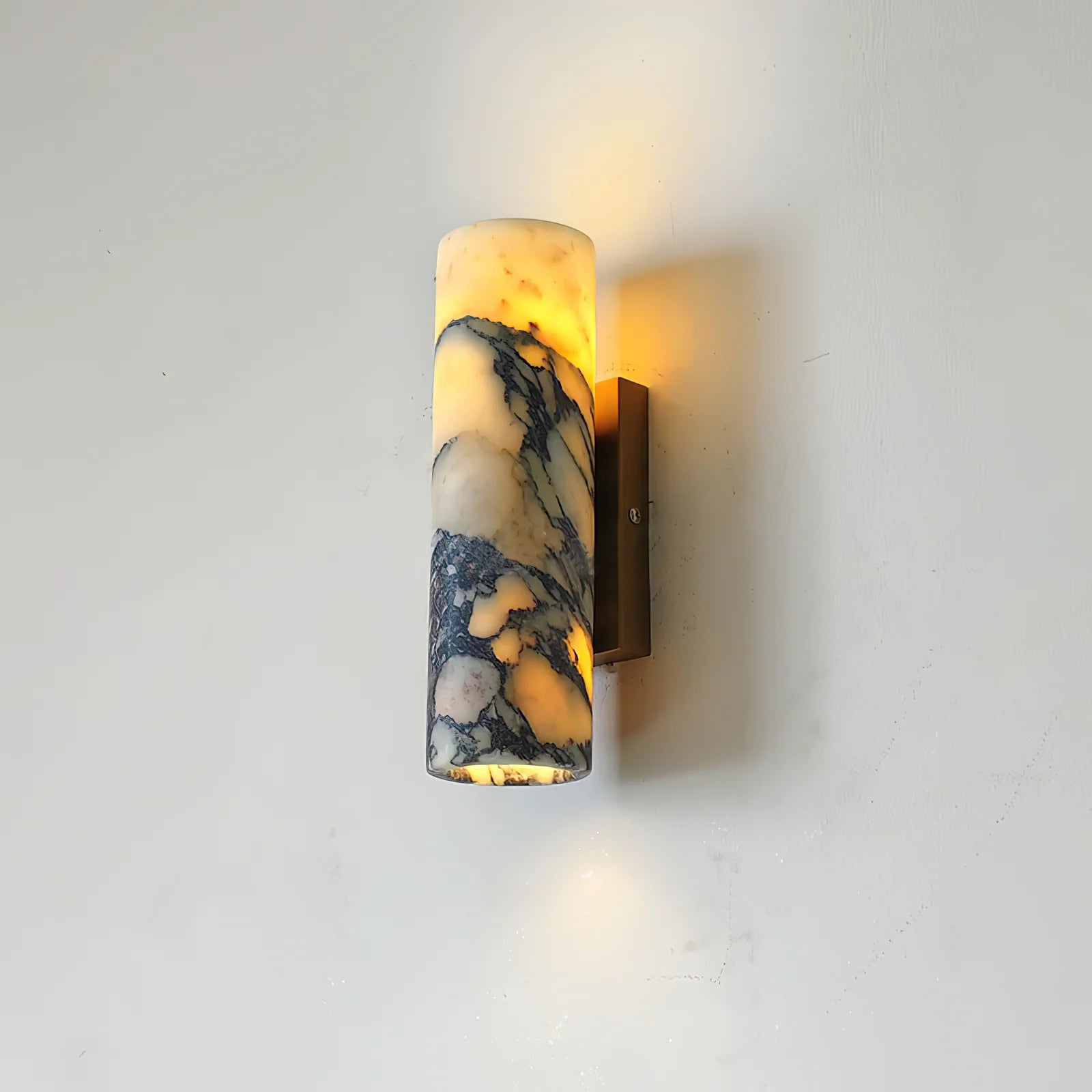 Calla Calacatta Wall Lamp