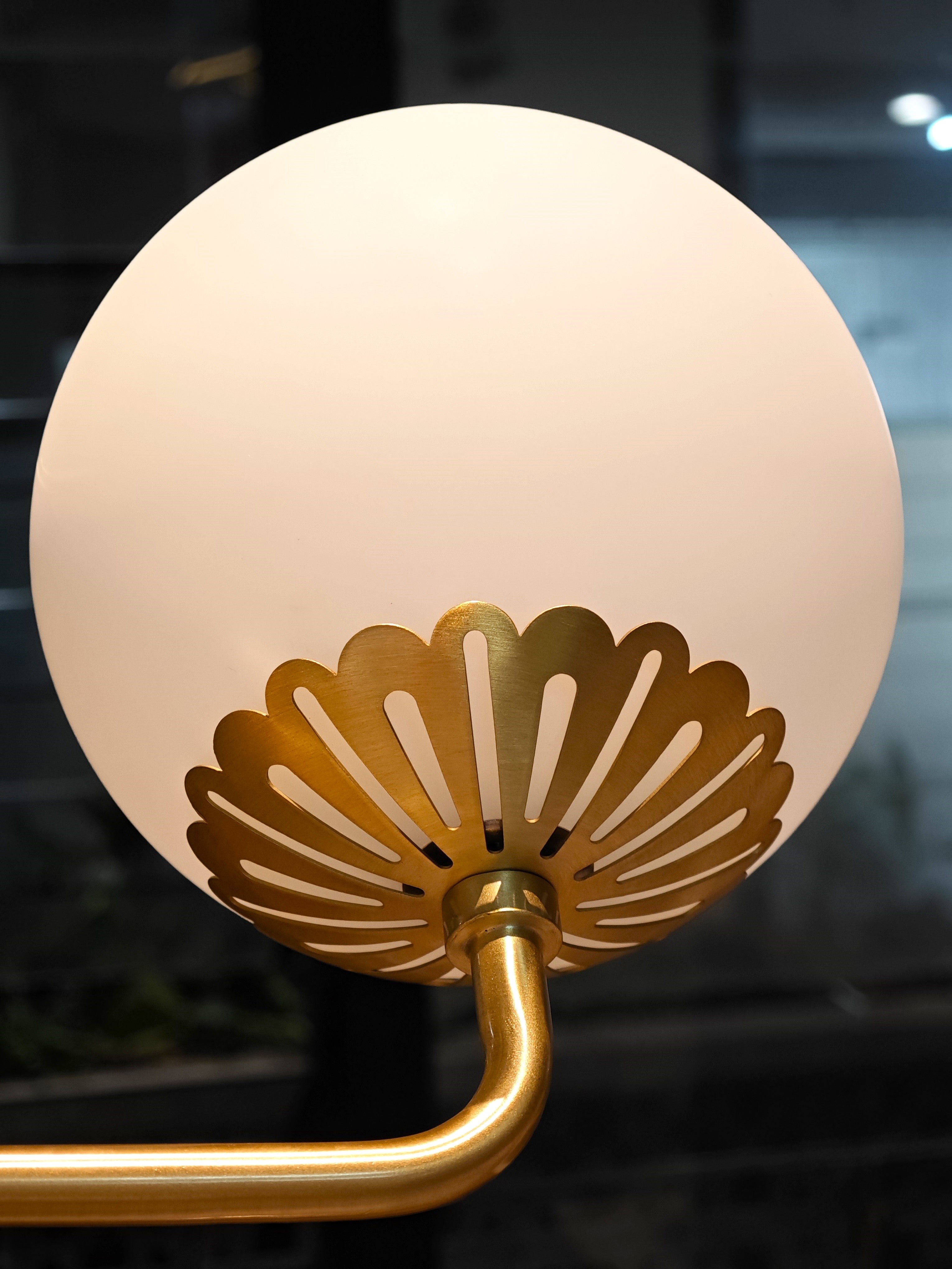 Dewdrop Globe Sconce