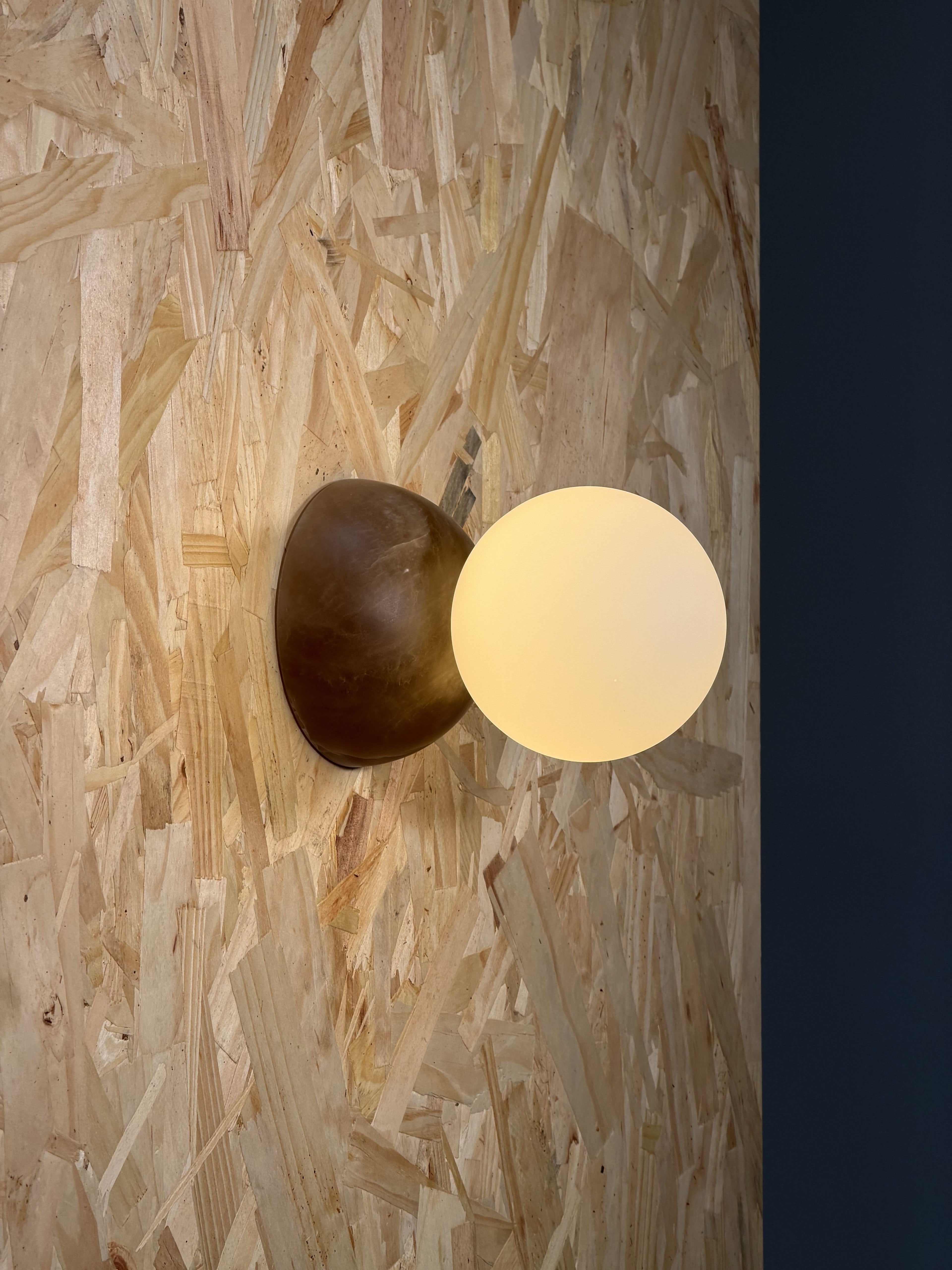 Eklipso Tobacco Alabaster Sconce