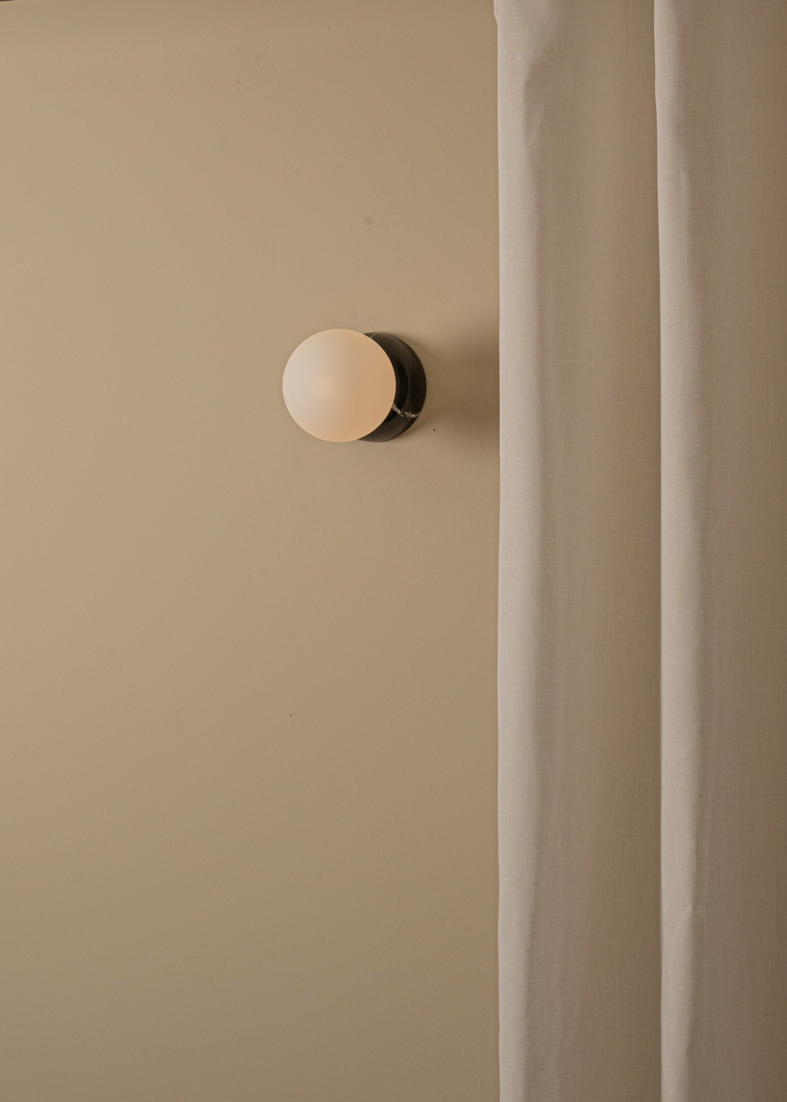 Eklipso Wall Sconce