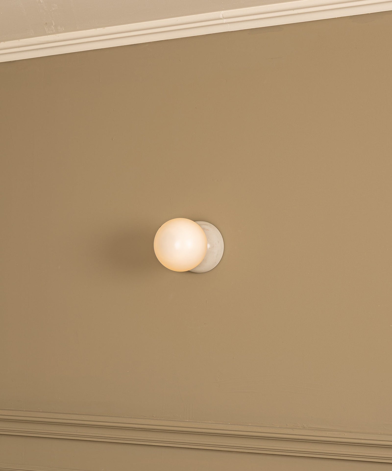 Eklipso Wall Sconce