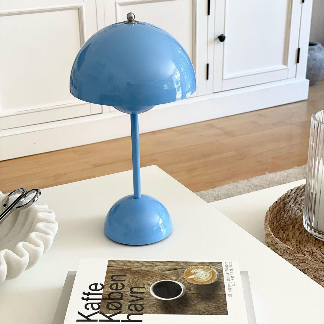 Flowerpot VP9 Table Lamp