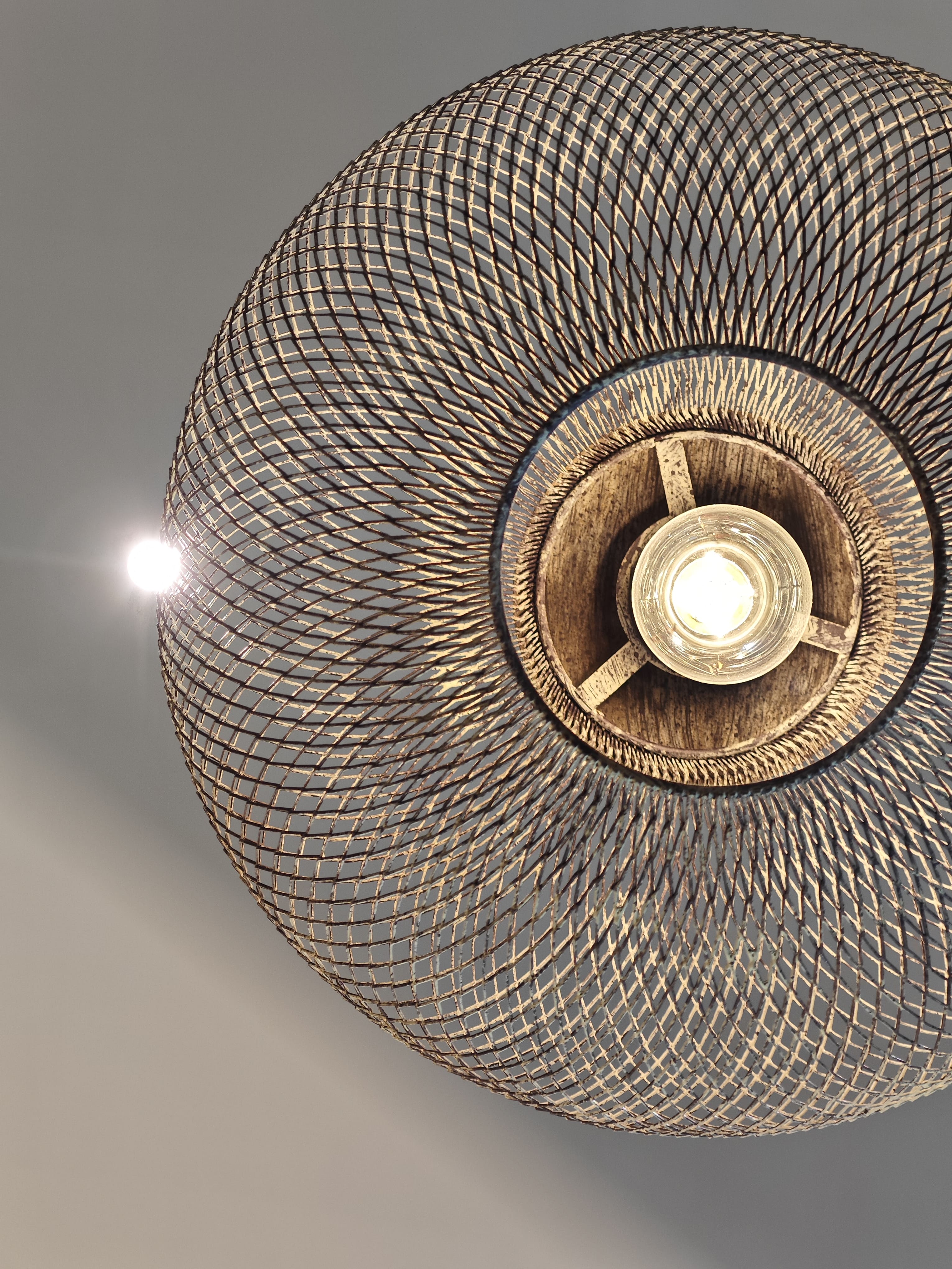 Lanister Mesh Pendant Light