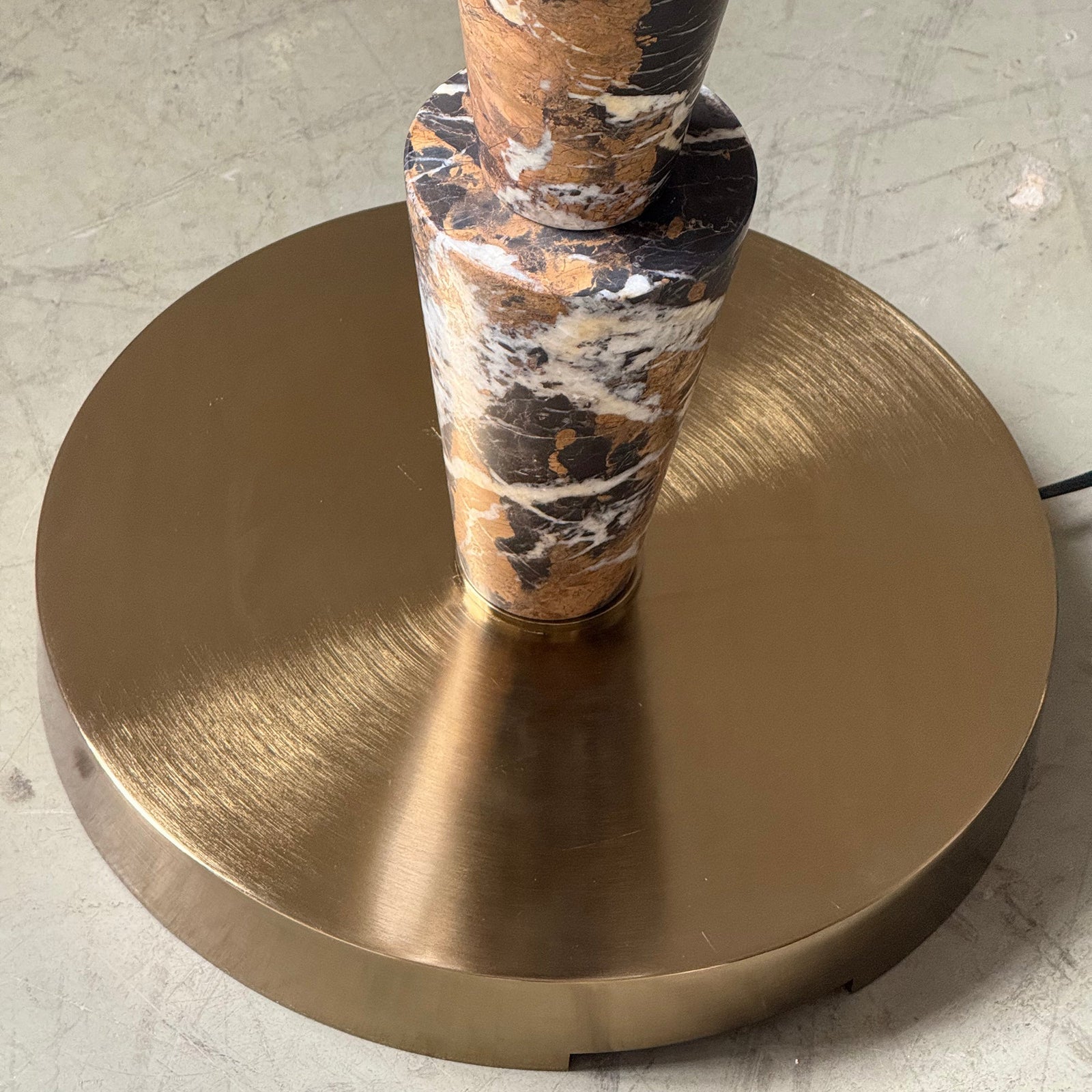 Nizwa Floor Lamp