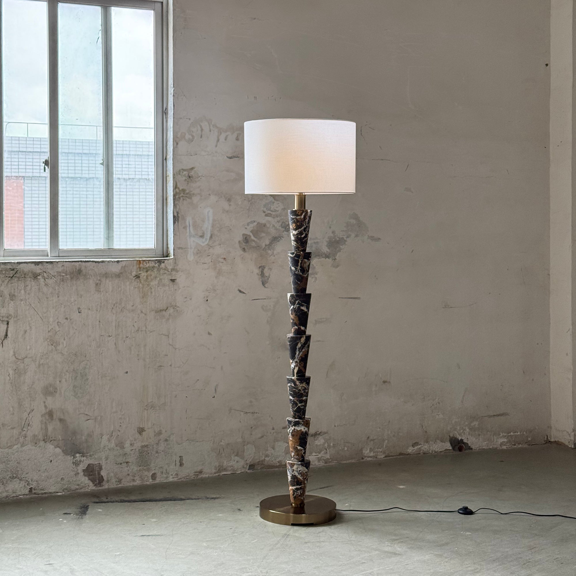 Nizwa Floor Lamp