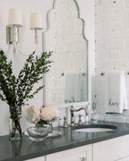 Vivian Single Sconce