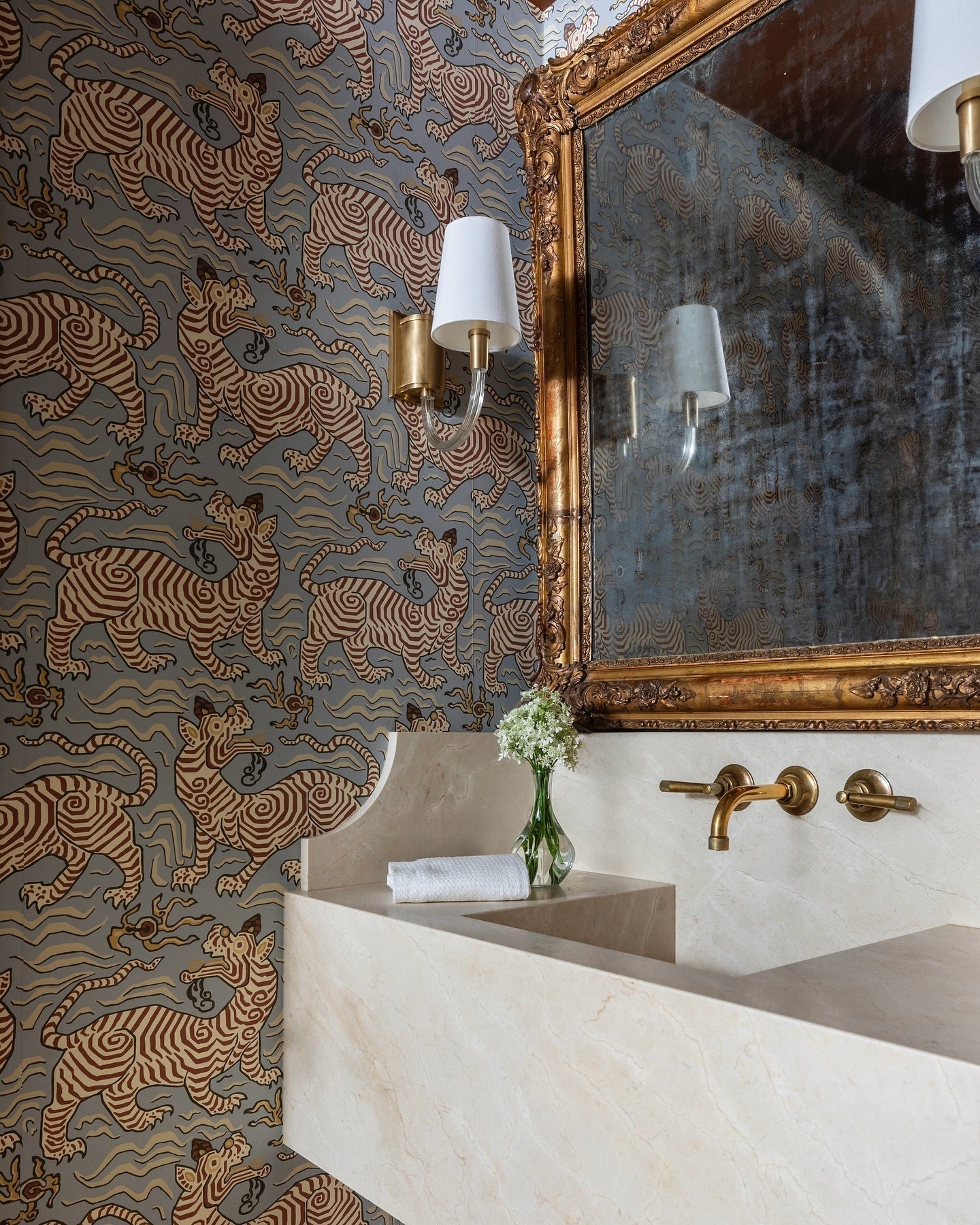 Vivian Single Sconce