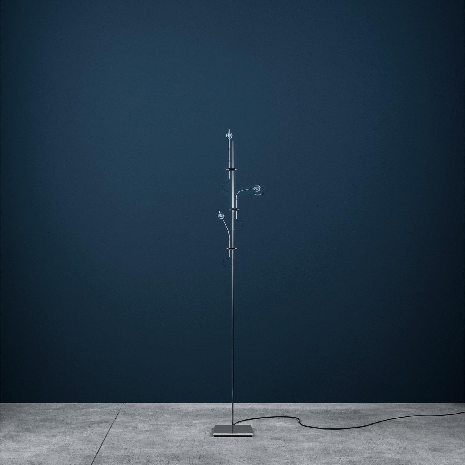 Ealand Floor Lamp