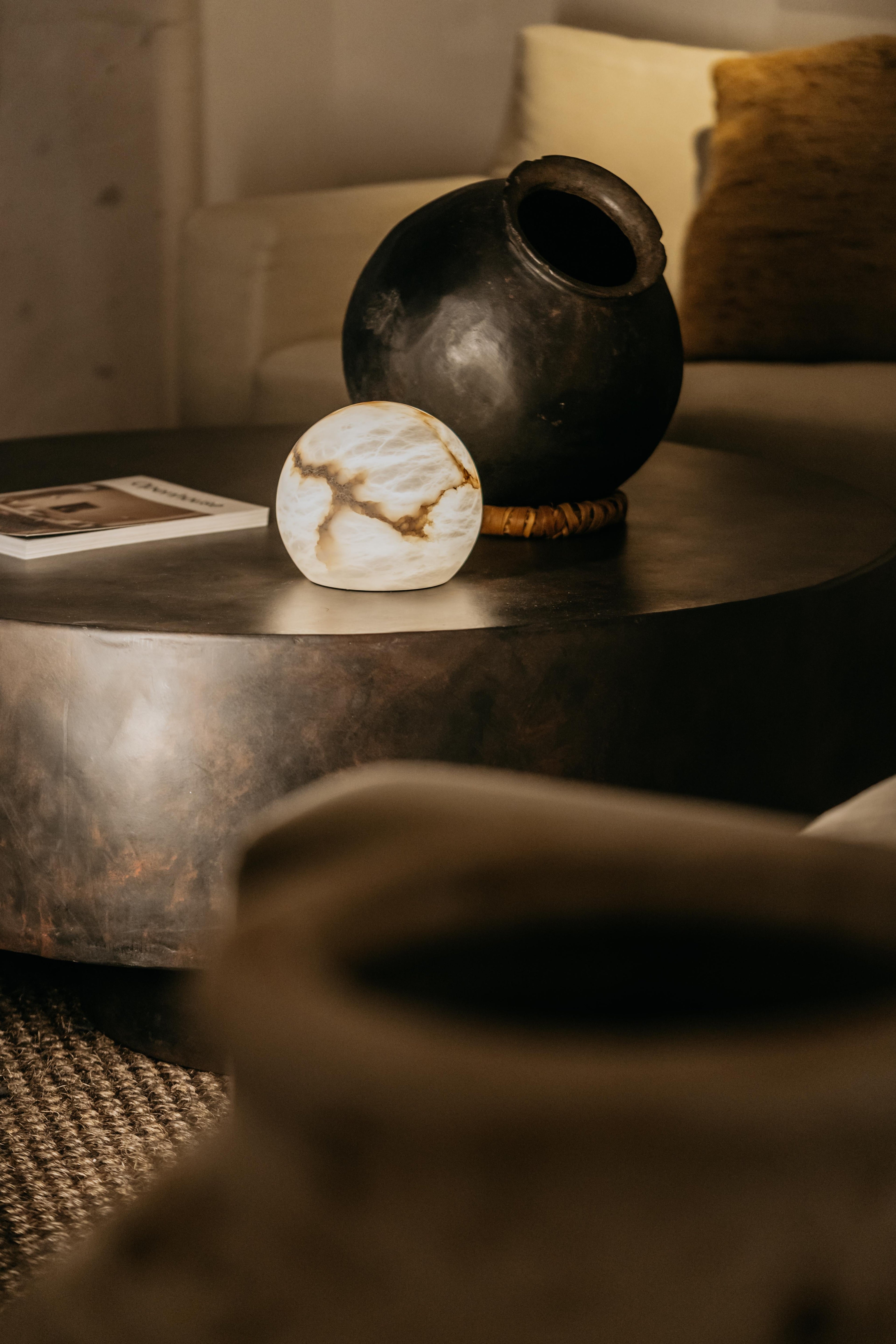 Moon Wireless Table Lamp